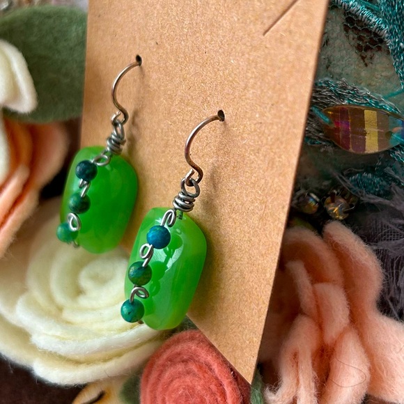 NEW! Beautiful Handcrafted Green Chrysocolla Stone Earrings - Picture 2 of 7